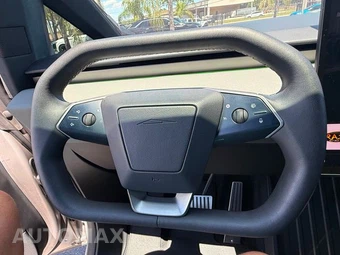 2024 Tesla Cybertruck Crew Cab Medium Bed - miniatura 18