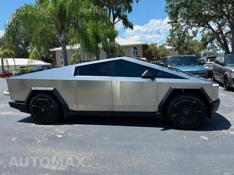 2024 Tesla Cybertruck Crew Cab Medium Bed - miniatura 21
