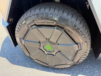 2024 Tesla Cybertruck Crew Cab Medium Bed - miniatura 33