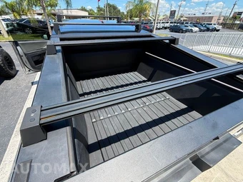 2024 Tesla Cybertruck Crew Cab Medium Bed - miniatura 42