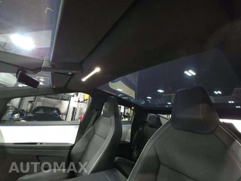 2024 Tesla Cybertruck Crew Cab Medium Bed - miniatura 11