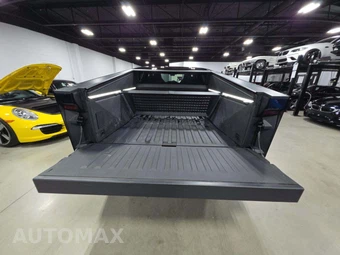 2024 Tesla Cybertruck Crew Cab Medium Bed - miniatura 14