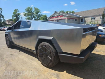 2024 Tesla Cybertruck Crew Cab Medium Bed - miniatura 2