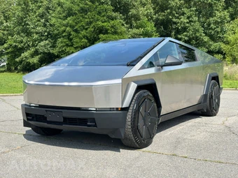 2024 Tesla Cybertruck Crew Cab Medium Bed - car from the USA, Manheim Buy-Now listing at AUTOMAX