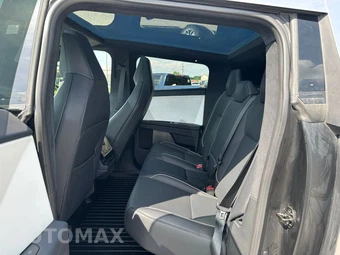 2024 Tesla Cybertruck Crew Cab Medium Bed - miniatura 14