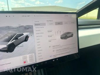 2024 Tesla Cybertruck Crew Cab Medium Bed - miniatura 26