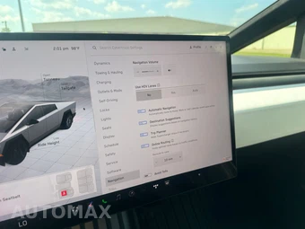 2024 Tesla Cybertruck Crew Cab Medium Bed - miniatura 28