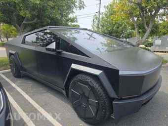 2024 Tesla Cybertruck Cyberbeast Crew Cab Medium Bed - miniatura 4