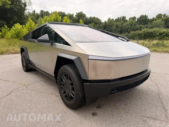 2024 Tesla Cybertruck Cyberbeast Crew Cab Medium Bed - miniatura 3