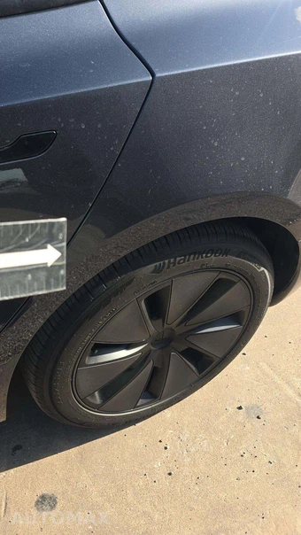 2024 Tesla Model 3 Long Range - miniatura 25