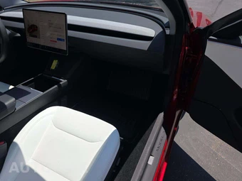 2024 Tesla Model 3 Long Range - miniatura 17