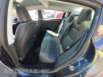 2024 Tesla Model 3 Long Range - miniatura 10