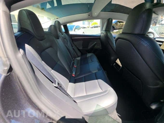 2024 Tesla Model 3 Long Range - miniatura 13