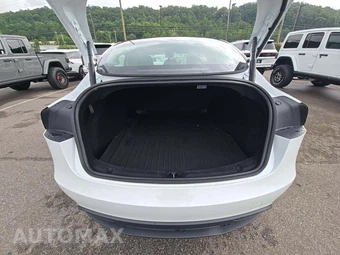 2024 Tesla Model 3 Long Range - miniatura 11