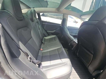 2024 Tesla Model 3 Long Range - miniatura 16