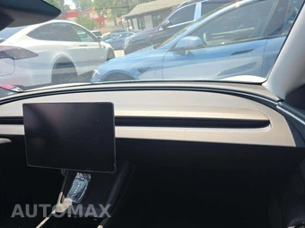 2024 Tesla Model 3 Performance – miniatura 19