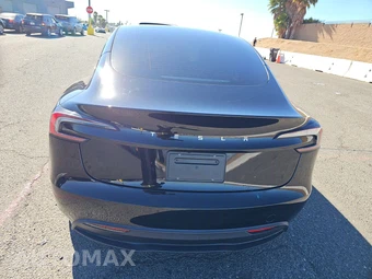2024 Tesla Model 3 Standard Range - miniatura 5