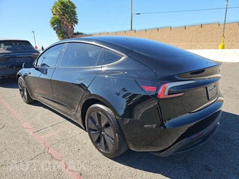 2024 Tesla Model 3 Standard Range - miniatura 6