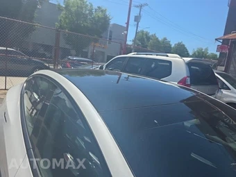 2024 Tesla Model 3 Standard Range - miniatura 12