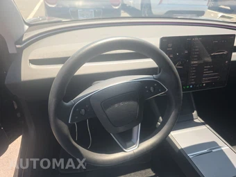 2024 Tesla Model 3 Standard Range - miniatura 10