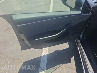 2024 Tesla Model 3 Standard Range - miniatura 9