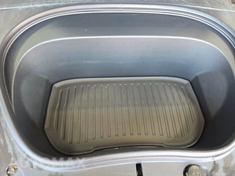 2024 Tesla Model 3 Standard Range - miniatura 15