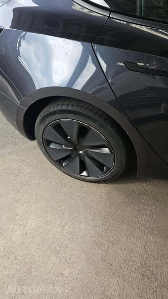 2024 Tesla Model 3 Standard Range - miniatura 25