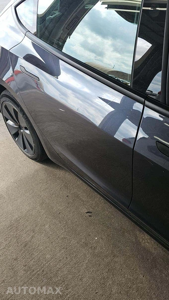 2024 Tesla Model 3 Standard Range - miniatura 26