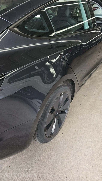 2024 Tesla Model 3 Standard Range - miniatura 27