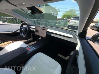 2024 Tesla Model 3 Standard Range - miniatura 19