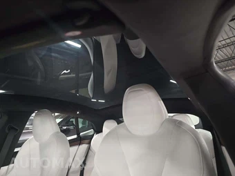 2024 Tesla Model S - miniatura 11