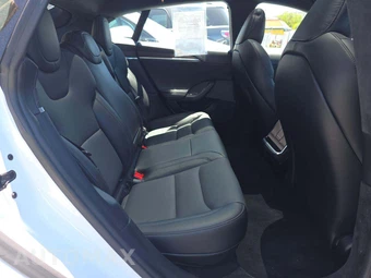 2024 Tesla Model S - miniatura 17