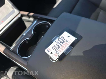 2024 Tesla Model S - miniatura 8