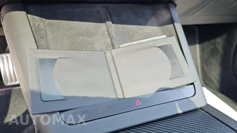 2024 Tesla Model S Plaid - miniatura 17