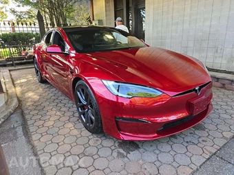 2024 Tesla Model S Plaid - miniatura 4