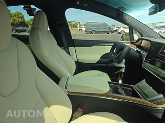 2024 Tesla Model X - miniatura 8