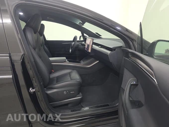 2024 Tesla Model X – miniatura 8