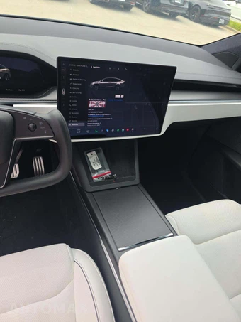2024 Tesla Model X Plaid - miniatura 10