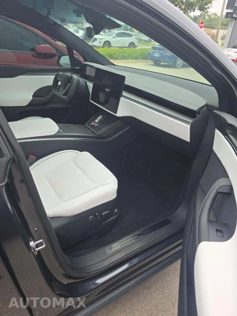 2024 Tesla Model X Plaid - miniatura 19