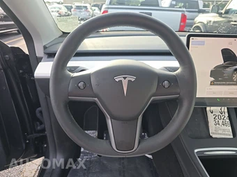 2024 Tesla Model Y Long Range - miniatura 10