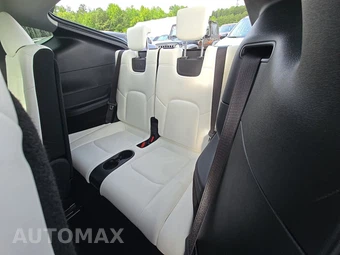 2024 Tesla Model Y Long Range - miniatura 14