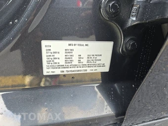 2024 Tesla Model Y Long Range - miniatura 15