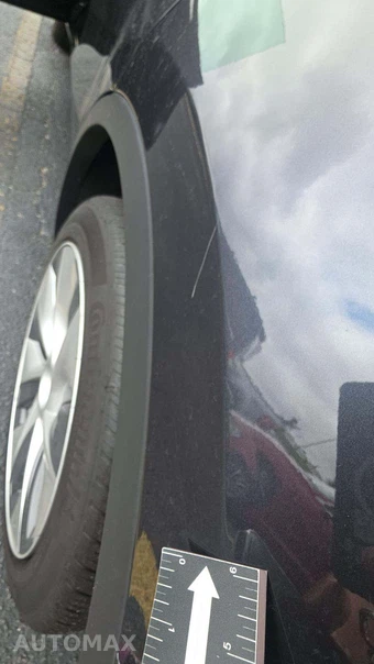 2024 Tesla Model Y Long Range - miniatura 27