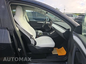 2024 Tesla Model Y Long Range - miniatura 8