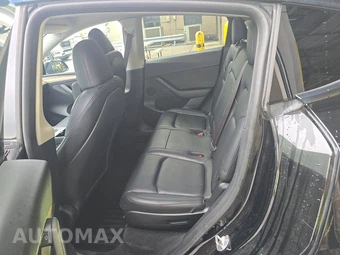 2024 Tesla Model Y Long Range - miniatura 13