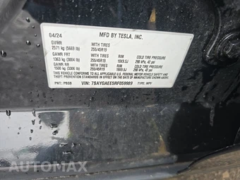 2024 Tesla Model Y Long Range - miniatura 14