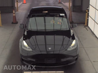 2024 Tesla Model Y Long Range - miniatura 2