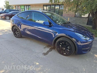 2024 Tesla Model Y Long Range - miniatura 4