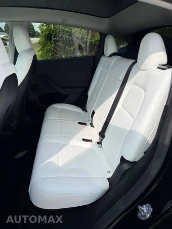 2024 Tesla Model Y Long Range - miniatura 10