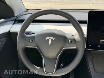 2024 Tesla Model Y Long Range - miniatura 12